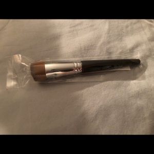 Younique liquid foundation brush